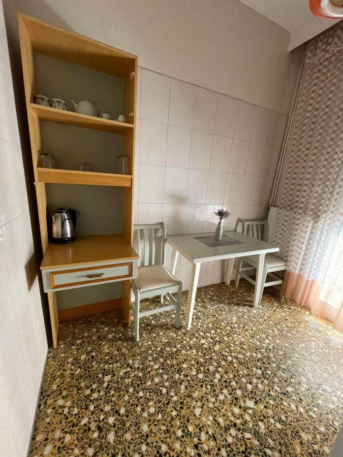 Hotel Angela Аспровалта Екстериор снимка